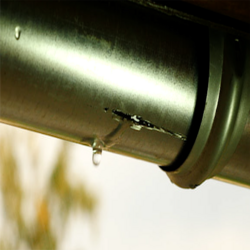 Bostik DIY Moldova Waterstop TEASER IMAGE repara fisura din jgheab