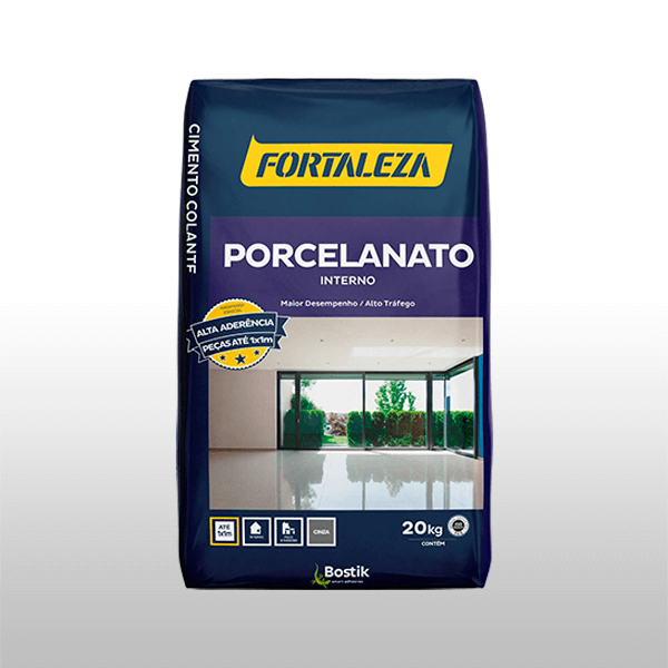 Argamassa Fortaleza para porcelanato interno, alta aderência e desempenho, ideal para áreas de alto tráfego com peças até 1x1m.