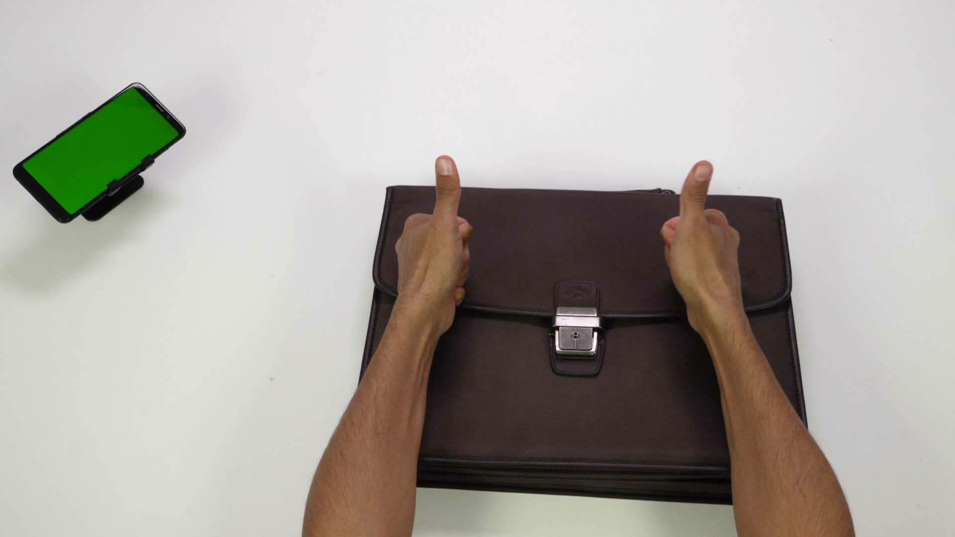 Bostik DIY Russia tutorial how to repair a bag teaser image