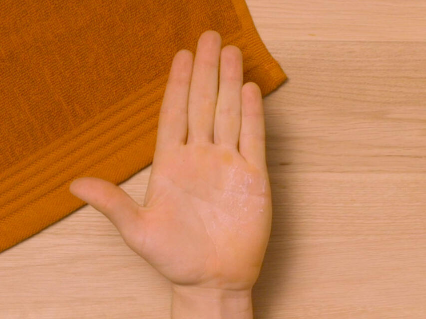 Bostik-DIY-South-Africa-how-to-remove-super-glue-from-skin-banner-image