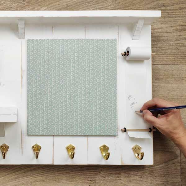 Bostik-DIY-Greece-Tutorial-Entrance-Organizer-Image-step-14