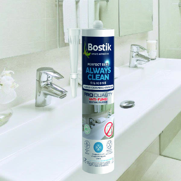 Always Clean silikona hermētiķis uz izlietnes malas vannas istabā, nodrošinot ūdensizturīgu savienojumu un aizsardzību pret pelējumu.