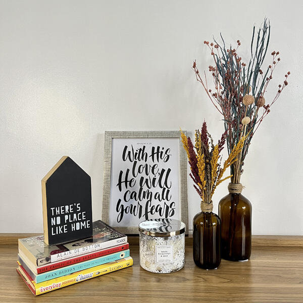 Bostik-DIY-PH-How to Keep Flowers in Place with Blu-Tack-Step 5-600x600