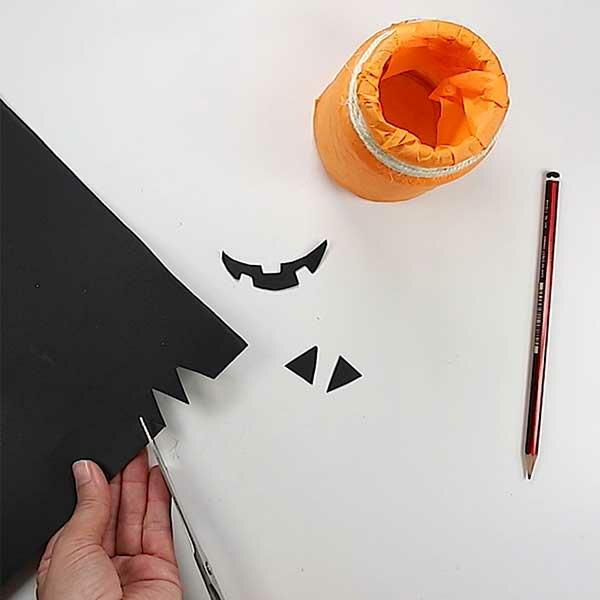 Bostik-DIY-South-Africa-Tutorial-Halloween-Lantern-step-3