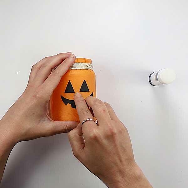 Bostik-DIY-South-Africa-Tutorial-Halloween-Lantern-step-4