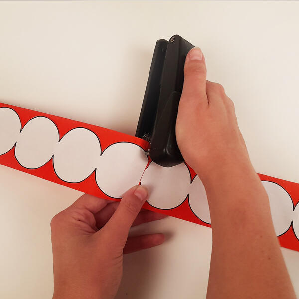 Bostik-DIY-South-Africa-Tutorial-Paper-Santa-Hat-step-4