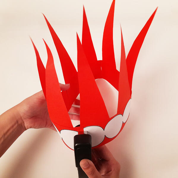 Bostik-DIY-South-Africa-Tutorial-Paper-Santa-Hat-step-7