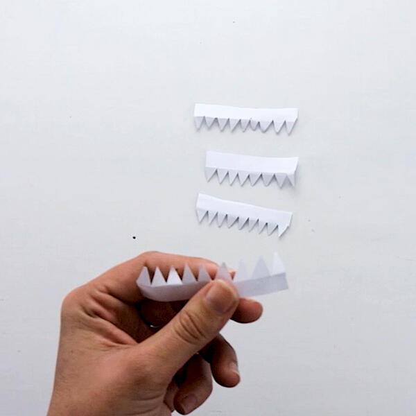 Bostik-DIY-South-Africa-Tutorial-Paper-Shark-step-8