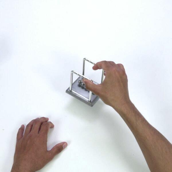 Bostik-DIY-United-Kingdom-Ideas-Inspiration-Repair-Pendulum-step-5