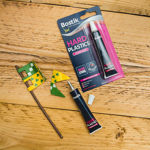 Bostik Hard Plastics clear glue impression 600x600