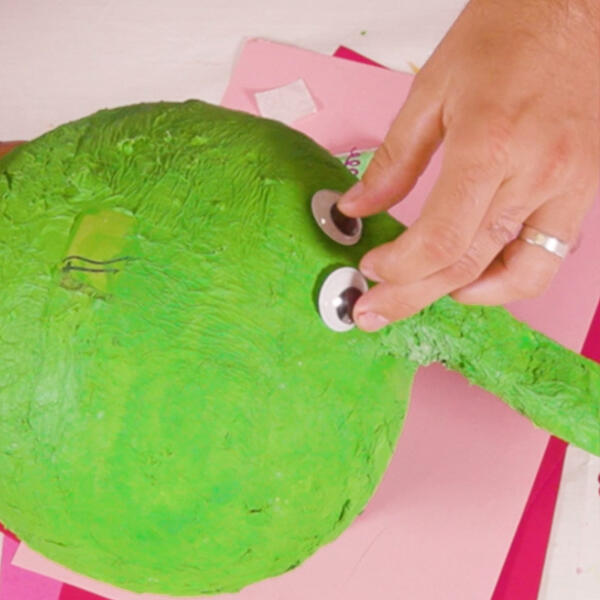 bostik-australia-diy-dino-piggy-bank-step7