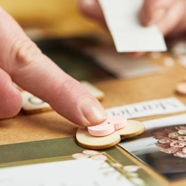 diy-bostik-uk-extra-strong-glu-dots-600x600px (3)