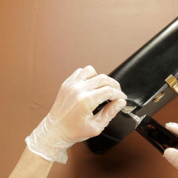 diy-bostik-uk-contact-adhesive-application-3-600x600px