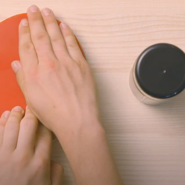 Bostik DIY Poland how to use contact adhesive spray Step3