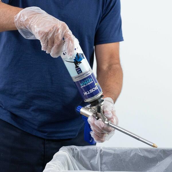 Bostik DIY Poland Tutorial clean foam gun Block 5