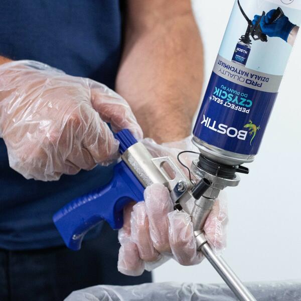 Bostik DIY Poland Tutorial clean foam gun Block 6
