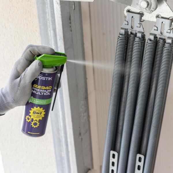 Bostik DIY Poland lubricant garage door sliding door Step 2