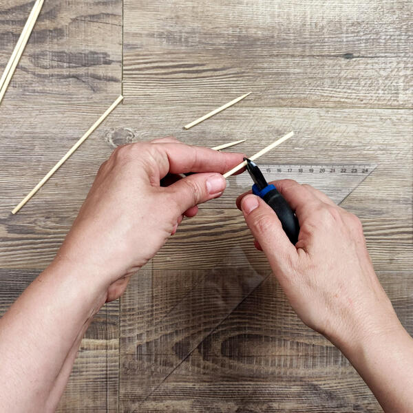 Bostik DIY Greece Tutorial SeaGlass Image 1080x1080 03