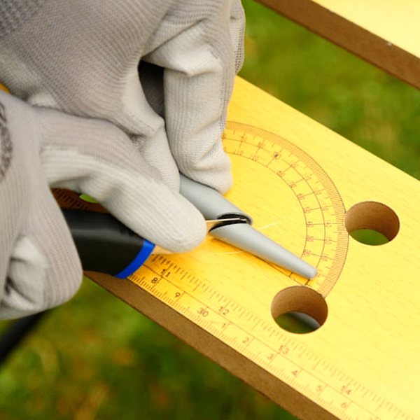 Bostik DIY Moldova Waterstop IMAGE repara suduri fisurate din jgheab Step 2