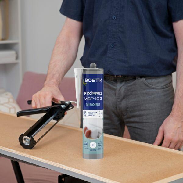 Bostik DIY France tutorial hang mirror adhesive Step 1