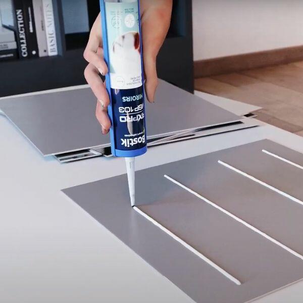 Bostik DIY France tutorial hang mirror adhesive Step 2