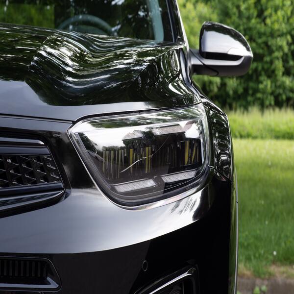 Bostik DIY UK Ideas Inspo Cracked Headlight Repair 1.jpg.jpg