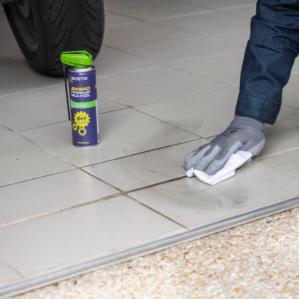 Bostik DIY Moldova Protect curatare step 10