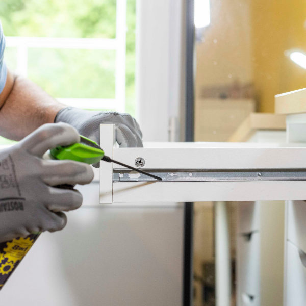 Bostik DIY Moldova lubrifierea mecanismelor step 3