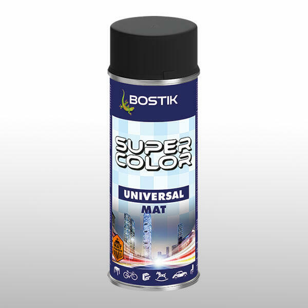 Matný sprej Bostik Super Color Universal s čiernym vrchnákom a motívom moderných budov, určený na odolné matné povrchy s vysokým krytím a profesionálnym vzhľadom.