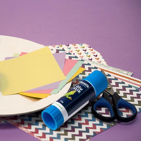 Bostik DIY Hong Kong Mandarin Chinese tutorial easter garland step 1