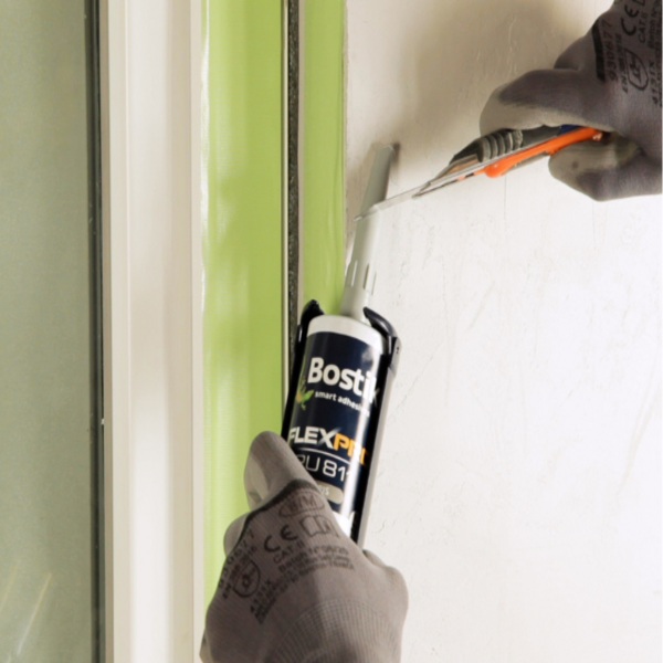 DIY Bostik Moldova Pu 811 Cum etansezi o fereastra exterior 3