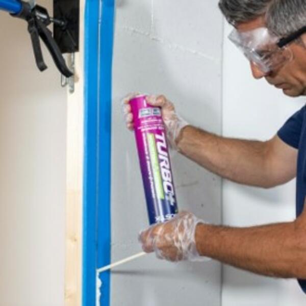 Bostik DIY Poland how to door frames turbo plus step 7 straw